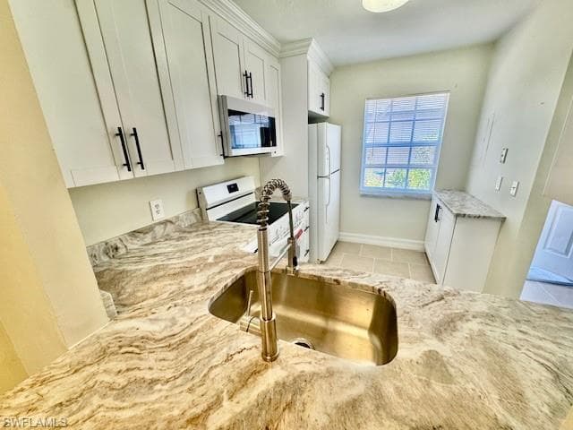 9313 Lennex LN, FORT MYERS FL 33919-4