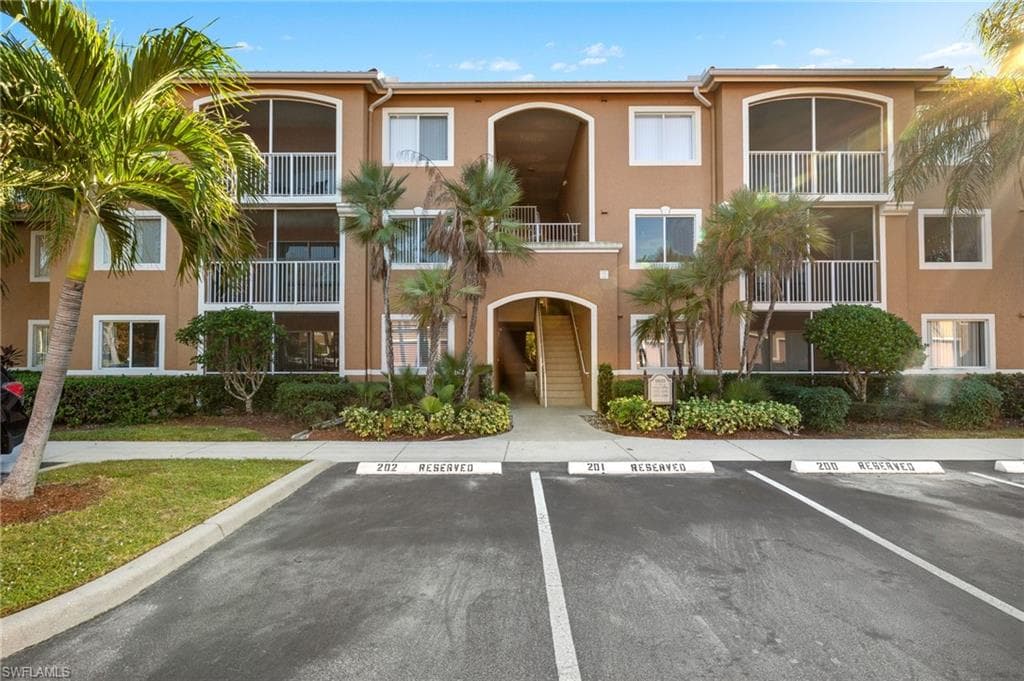 1835 Florida Club CIR # 3103, NAPLES FL 34112-19