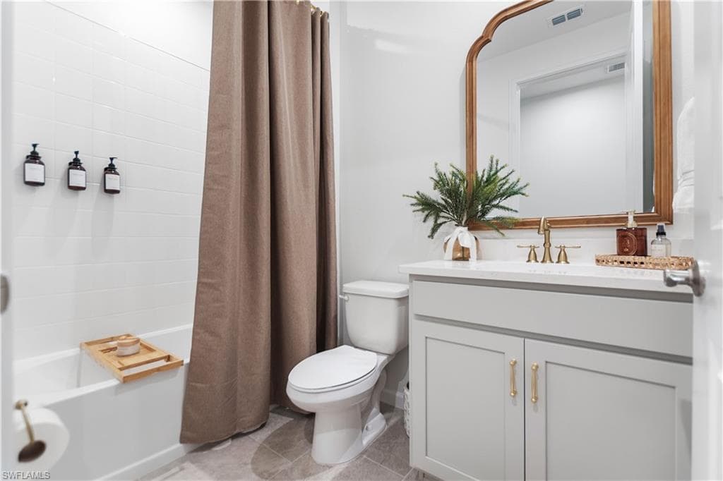 10313 Bonavie Cove DR, FORT MYERS FL 33966-22