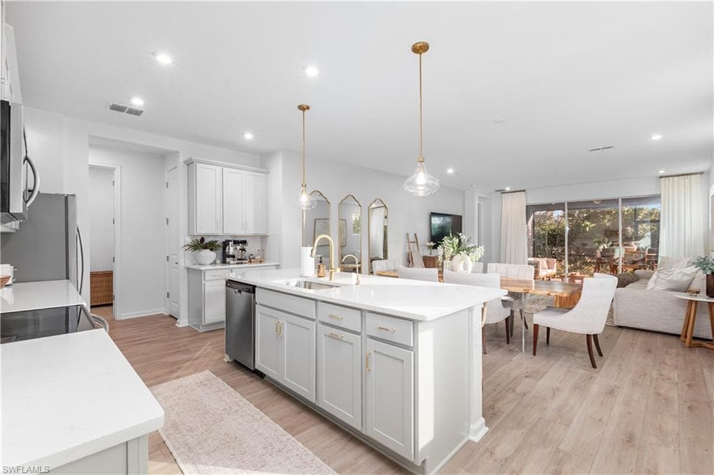 10313 Bonavie Cove DR, FORT MYERS FL 33966-2