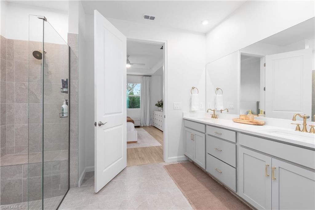 10313 Bonavie Cove DR, FORT MYERS FL 33966-19