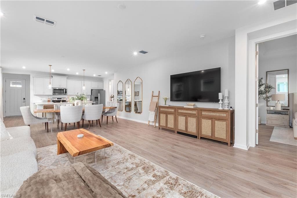 10313 Bonavie Cove DR, FORT MYERS FL 33966-13