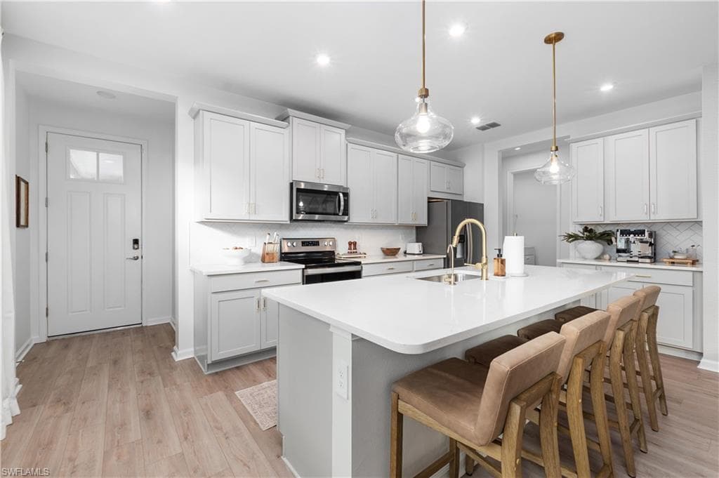 10313 Bonavie Cove DR, FORT MYERS FL 33966-3