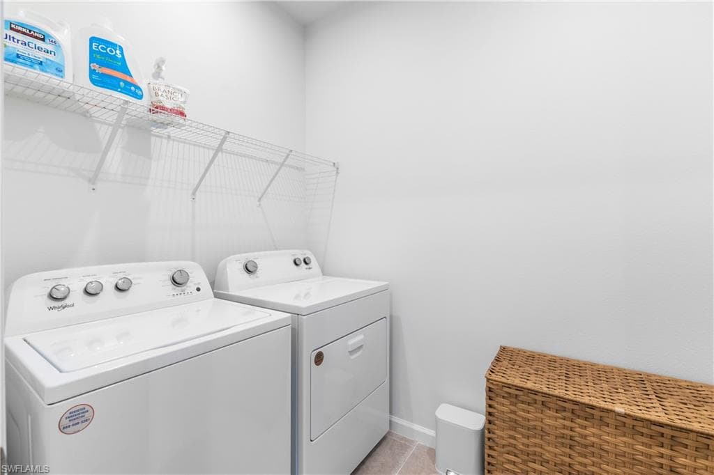 10313 Bonavie Cove DR, FORT MYERS FL 33966-24