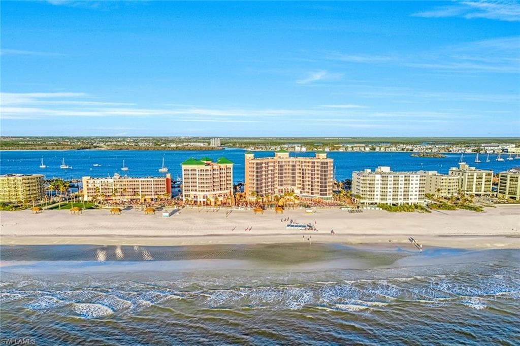 200 Estero BLVD 207-21