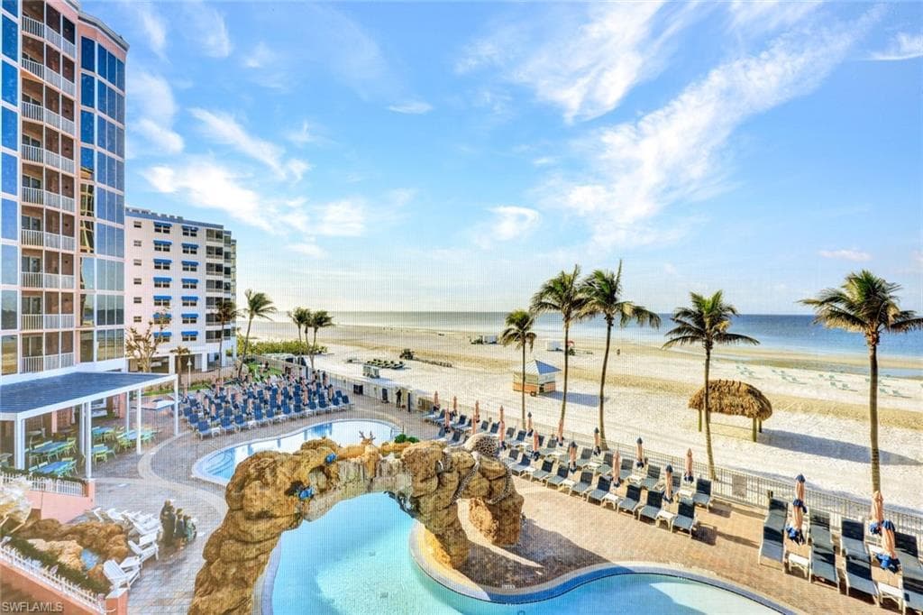 200 Estero BLVD 207-18