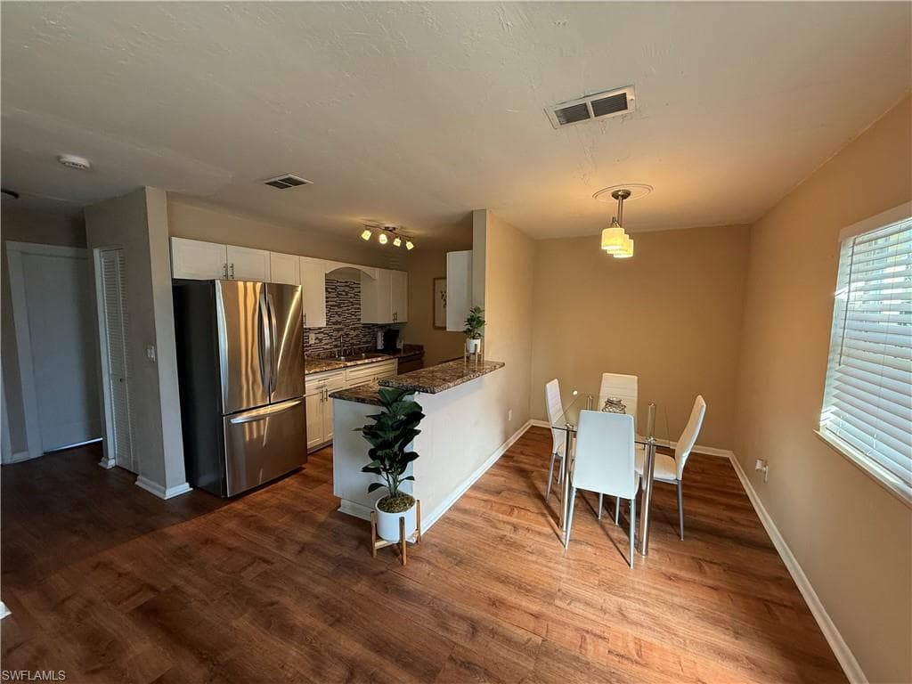 2855 Van Buren AVE, NAPLES FL 34112-1