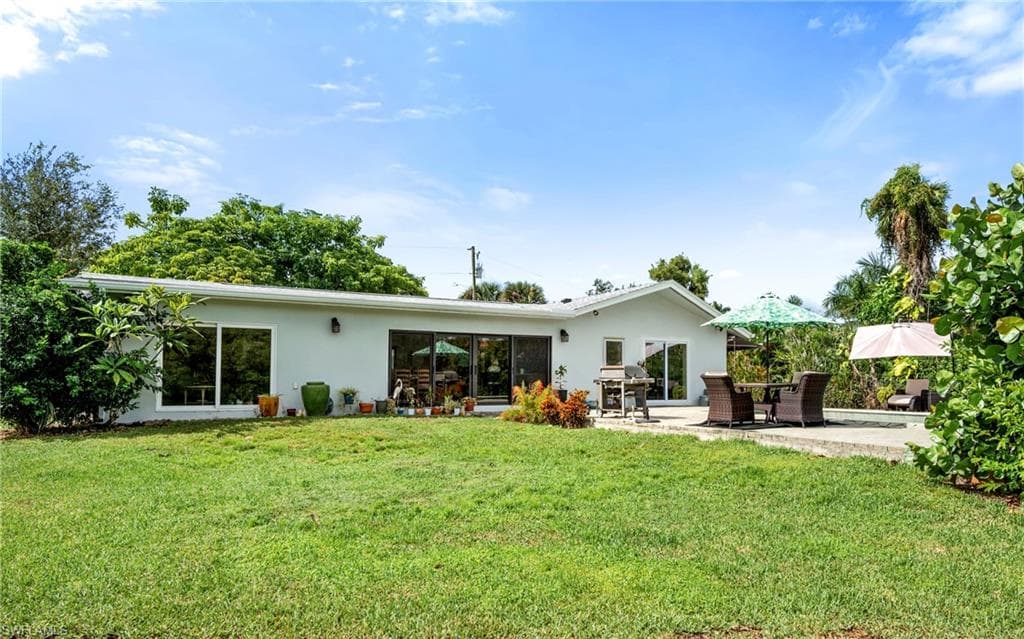 2271 Harbor RD, NAPLES FL 34104-6