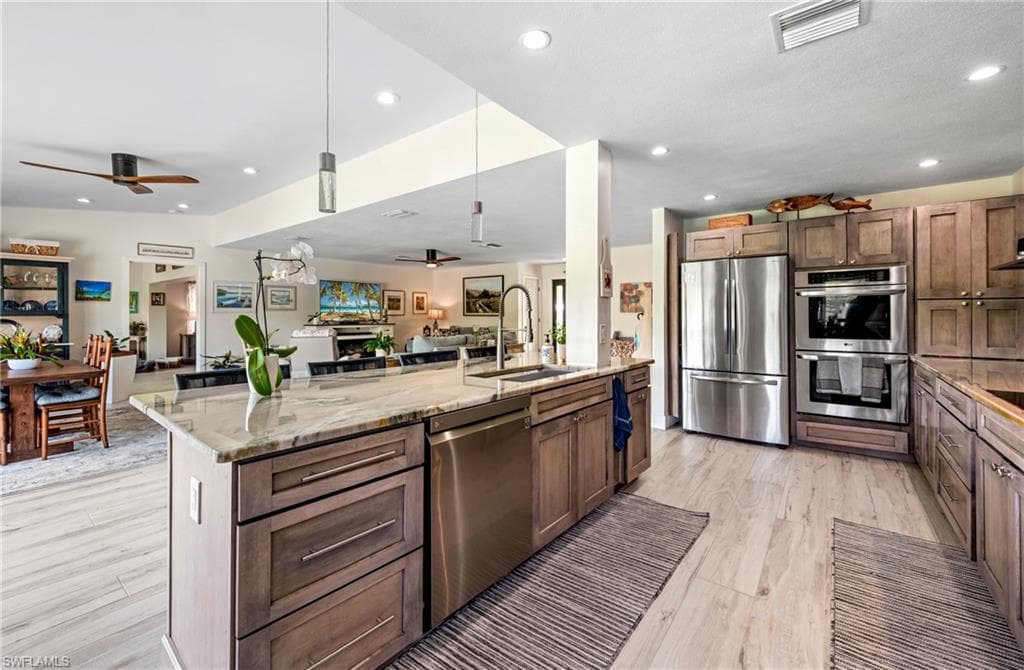 2271 Harbor RD, NAPLES FL 34104-20