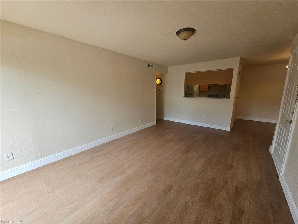 2905 Winkler AVE 713-4