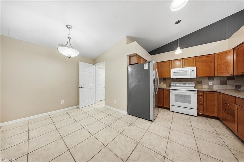 430 Saint Andrews BLVD # 6, NAPLES FL 34113-19