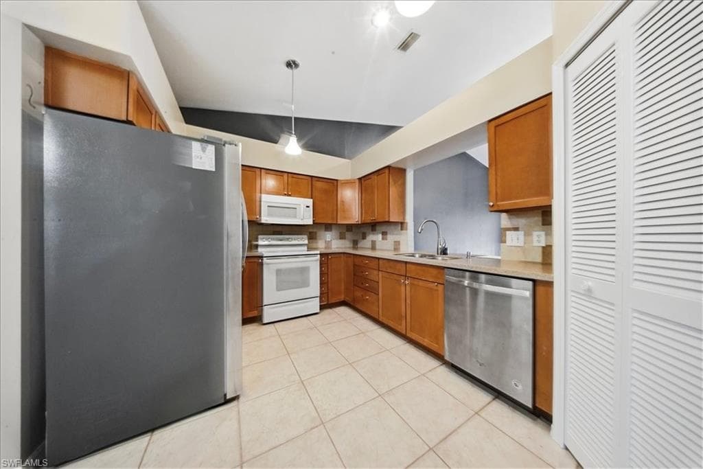 430 Saint Andrews BLVD # 6, NAPLES FL 34113-18