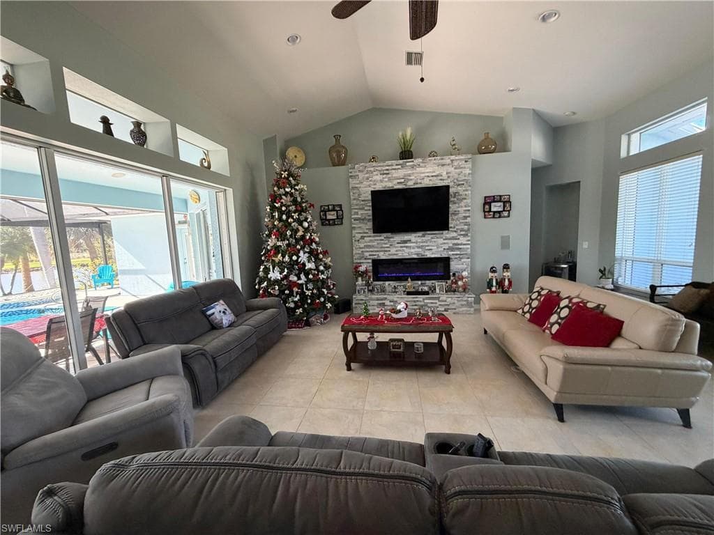 7791 Grande Pine RD-35