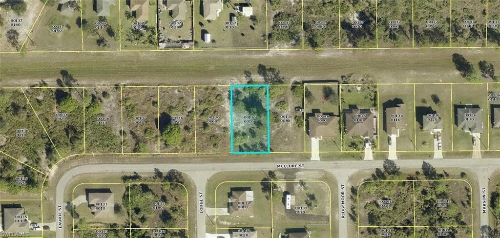 418 Mcclure ST, LEHIGH ACRES FL 33972-1