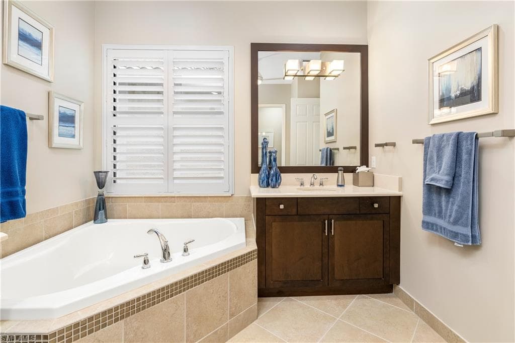 13628 Mandarin CIR, NAPLES FL 34109-25