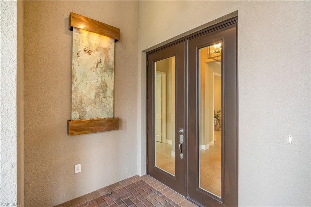 13628 Mandarin CIR, NAPLES FL 34109-2