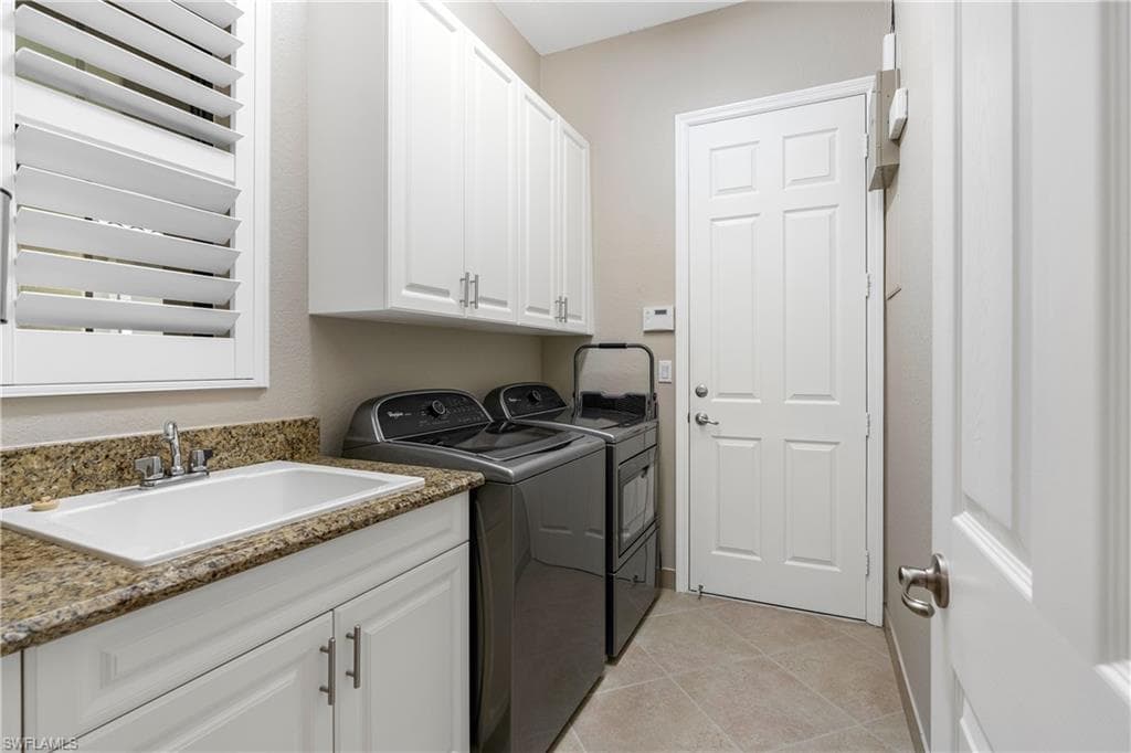 13628 Mandarin CIR, NAPLES FL 34109-30