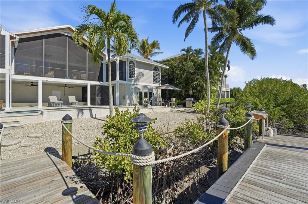 56 Fairview BLVD, FORT MYERS BEACH FL 33931-40