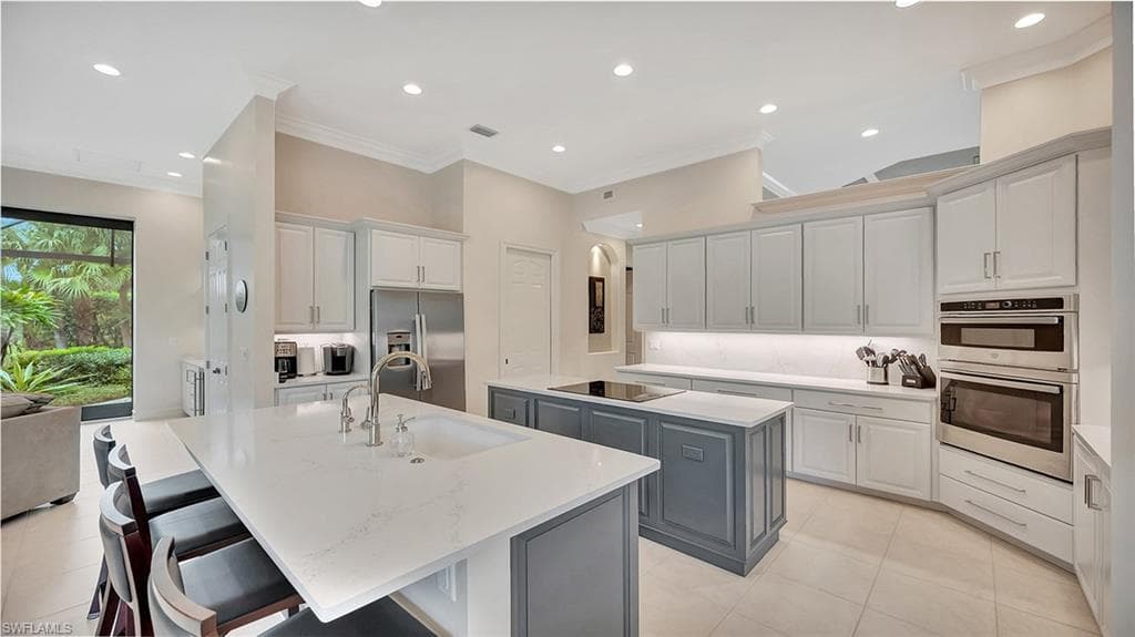 11238 Five Oaks LN, NAPLES FL 34120-12