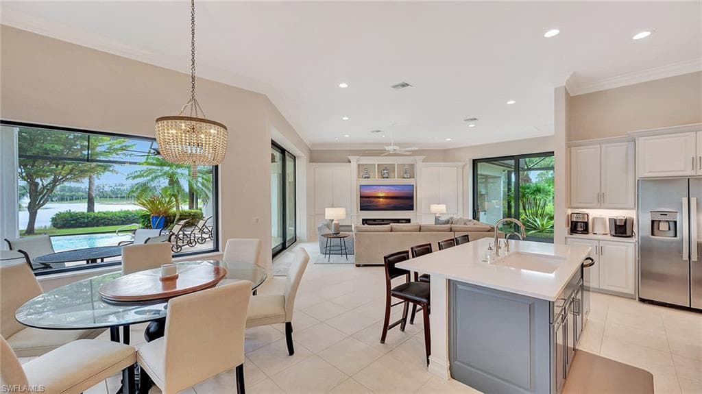 11238 Five Oaks LN, NAPLES FL 34120-11