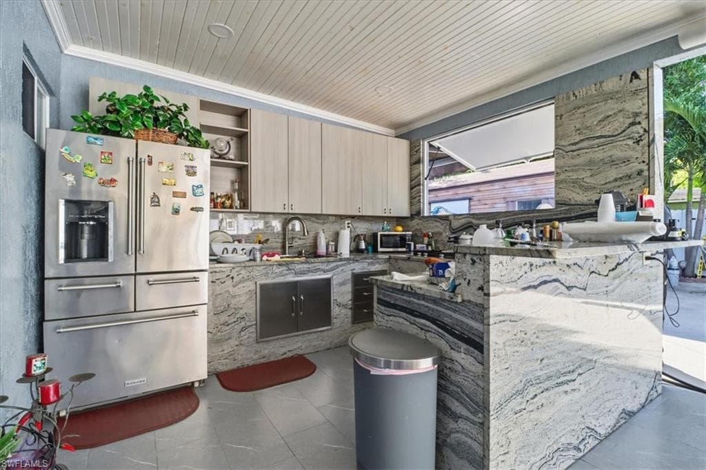 6800 SW 28th AVE, MIAMI FL 33147-31