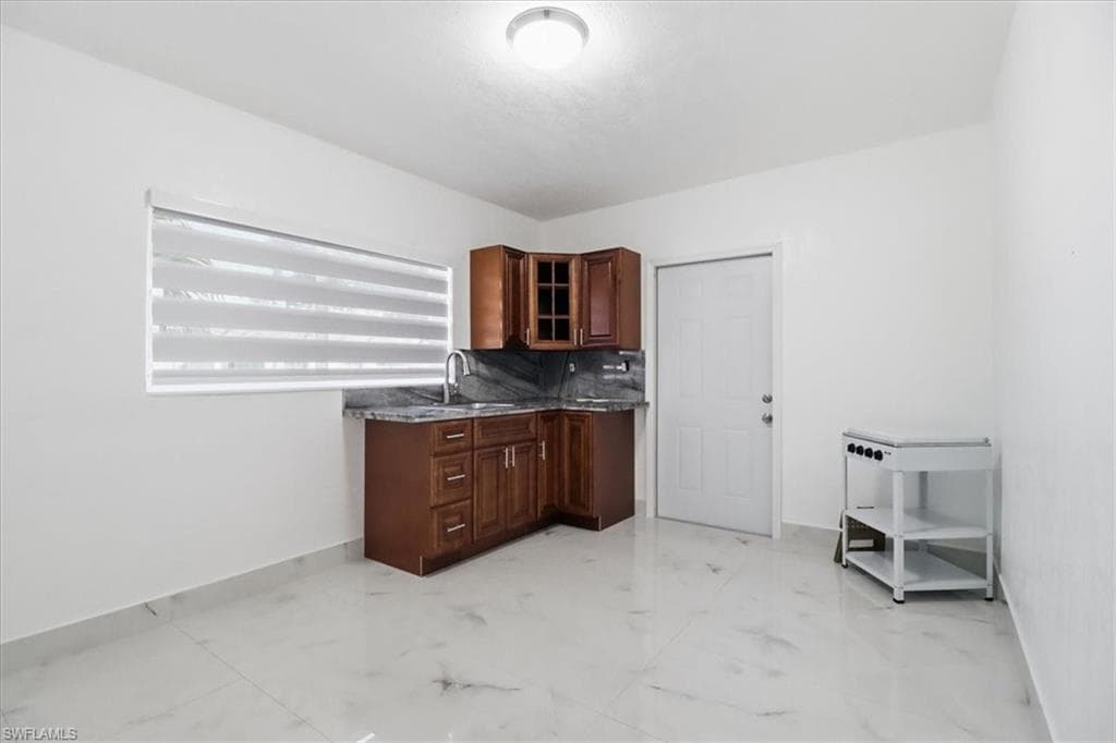 6800 SW 28th AVE, MIAMI FL 33147-19