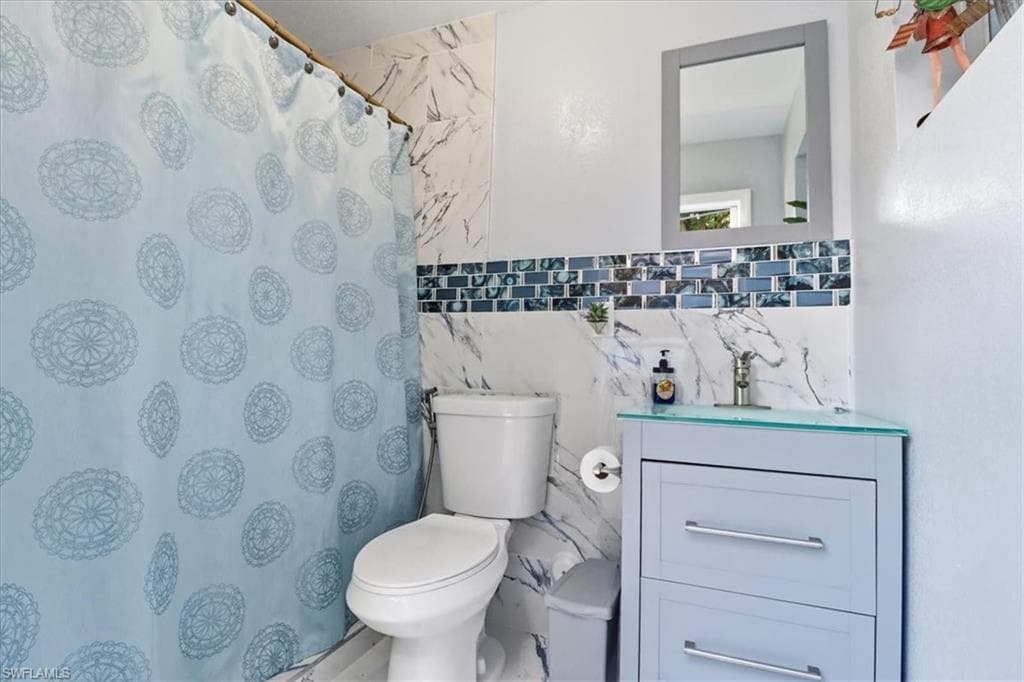 6800 SW 28th AVE, MIAMI FL 33147-33