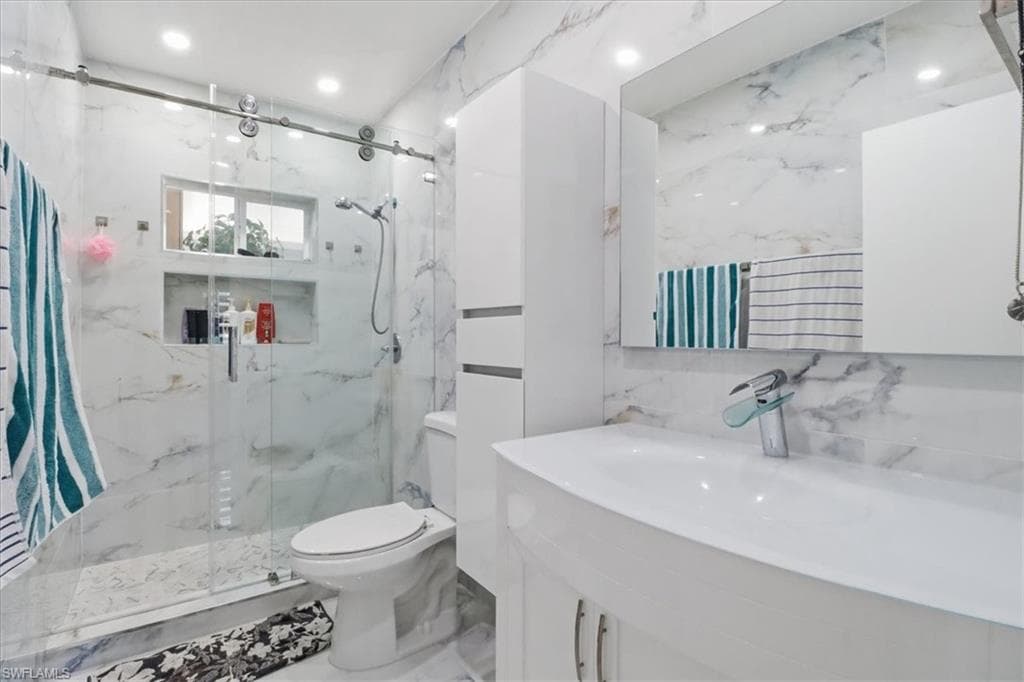 6800 SW 28th AVE, MIAMI FL 33147-14