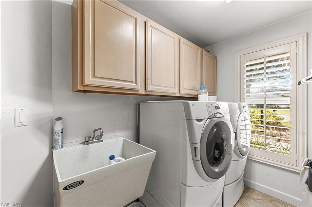 380 Ashbury WAY, NAPLES FL 34110-30