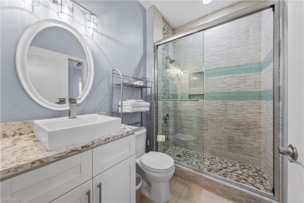 1285 Sweetwater CV # 2106, NAPLES FL 34110-20