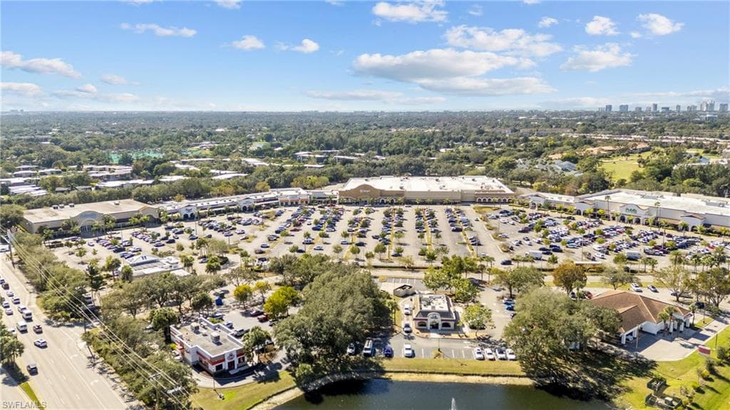 2419 Pine Woods CIR # 11, NAPLES FL 34105-31