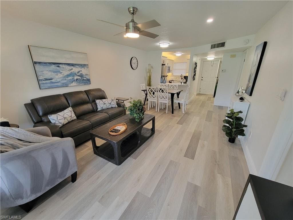 200 Forest Lakes BLVD # 111, NAPLES FL 34105-1