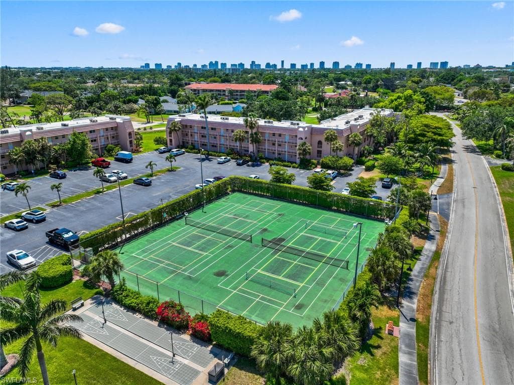 200 Forest Lakes BLVD # 111, NAPLES FL 34105-12