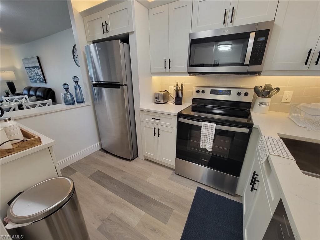 200 Forest Lakes BLVD # 111, NAPLES FL 34105-2