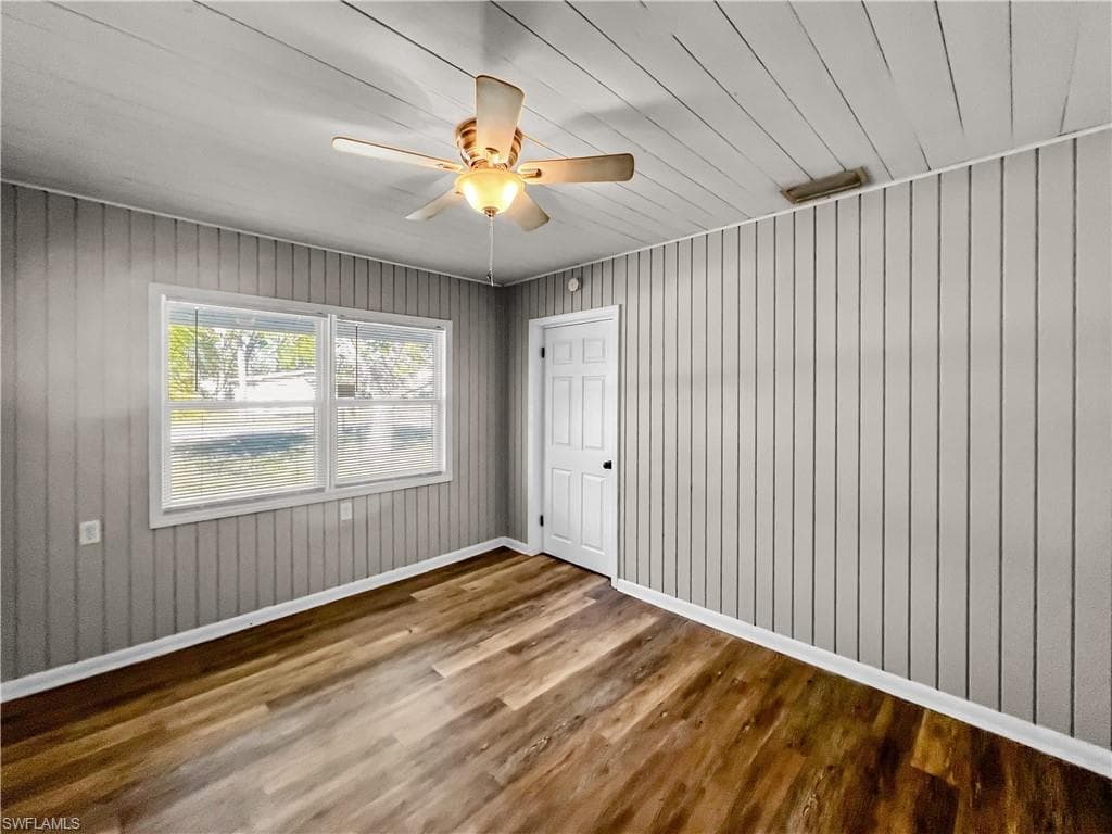 1918 Grace AVE, FORT MYERS FL 33901-22