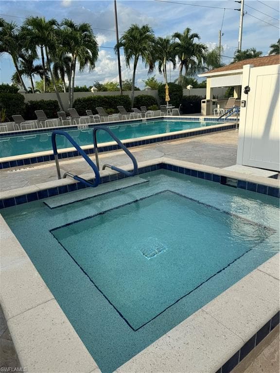 53 Oceans BLVD # 53, NAPLES FL 34104-45