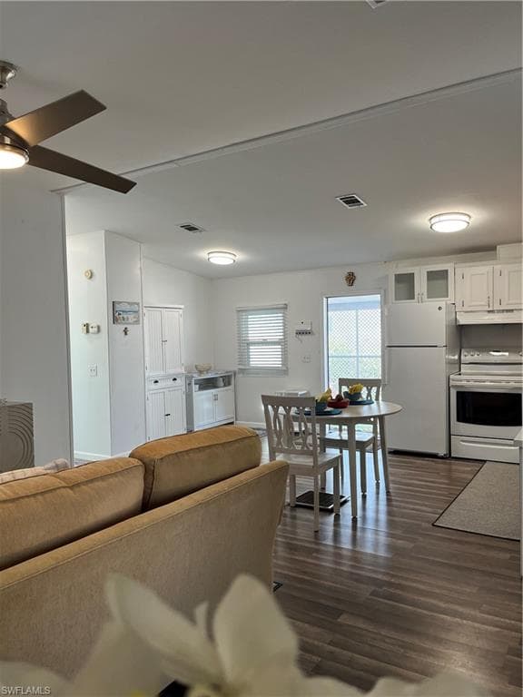 53 Oceans BLVD # 53, NAPLES FL 34104-11