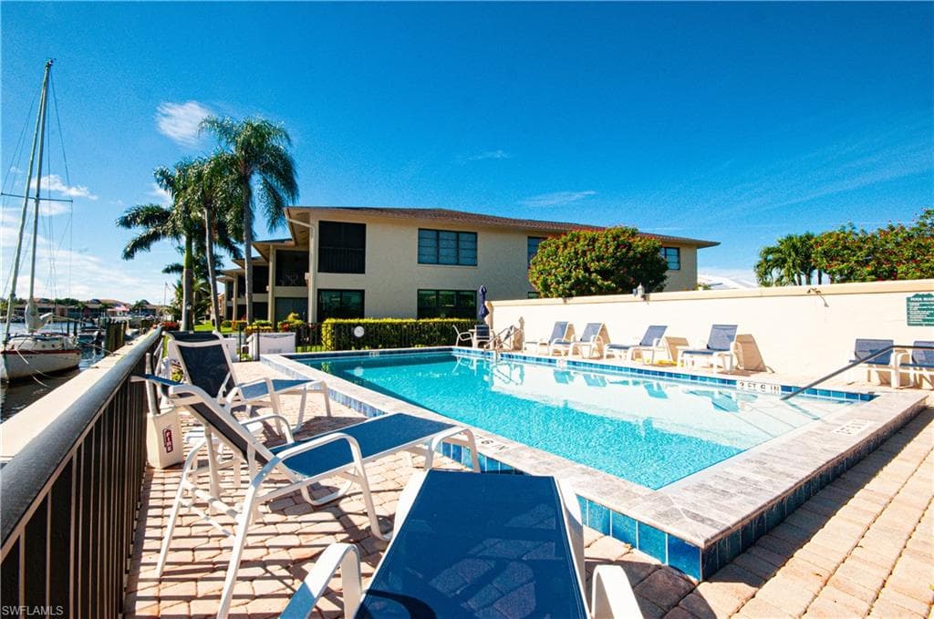 4001 SE 19th PL # 2, CAPE CORAL FL 33904-22