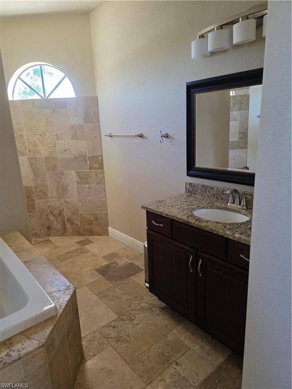 2406 Kismet Lakes LN, CAPE CORAL FL 33993-22