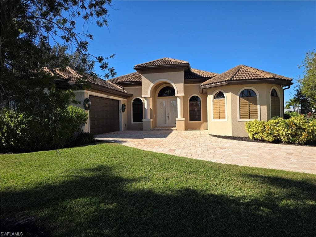 2406 Kismet Lakes LN, CAPE CORAL FL 33993-1