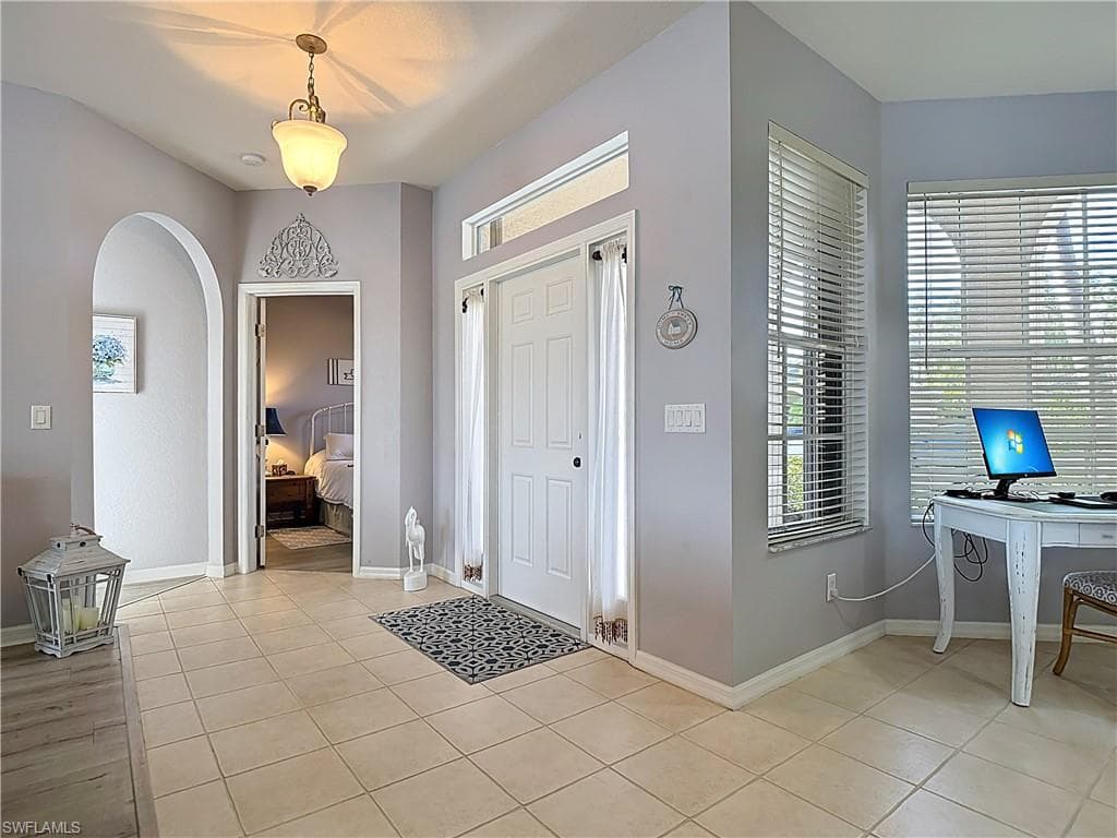 20686 Dennisport LN, NORTH FORT MYERS FL 33917-4