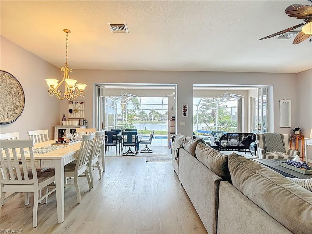 20686 Dennisport LN, NORTH FORT MYERS FL 33917-9