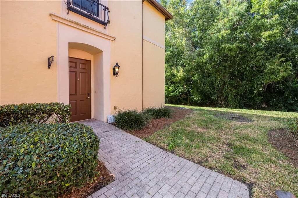 9145 Chula Vista ST # 13004, NAPLES FL 34113-22