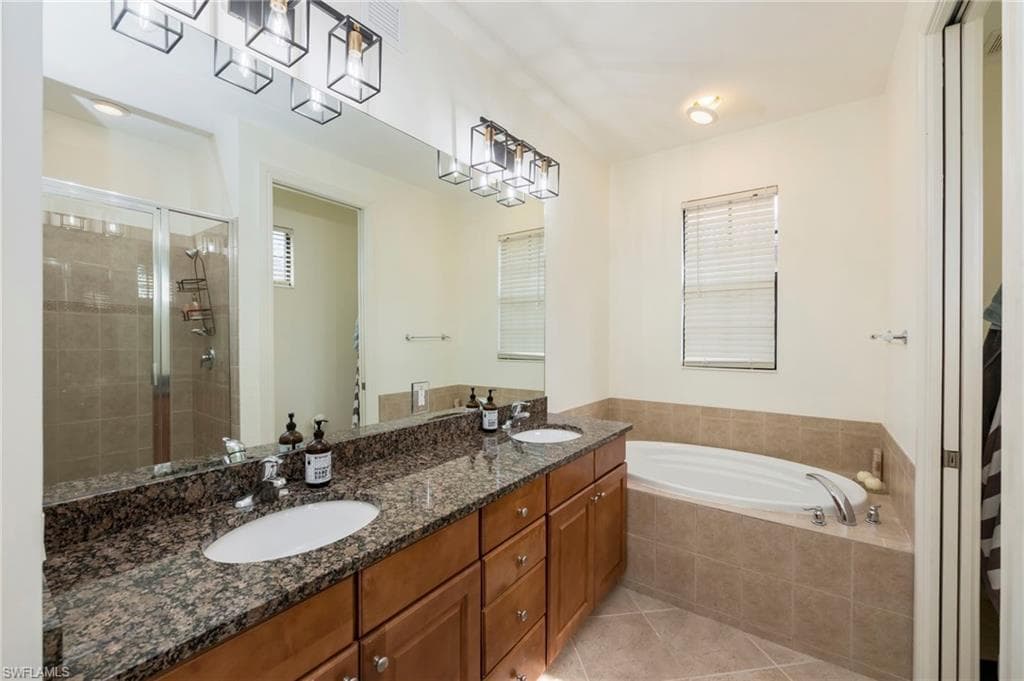 9145 Chula Vista ST # 13004, NAPLES FL 34113-11