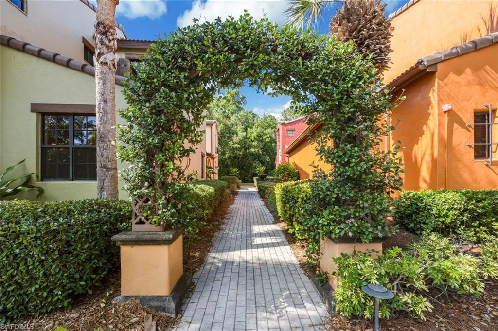9145 Chula Vista ST # 13004, NAPLES FL 34113-23