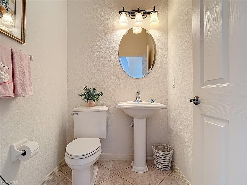 20716 Tisbury LN, NORTH FORT MYERS FL 33917-21