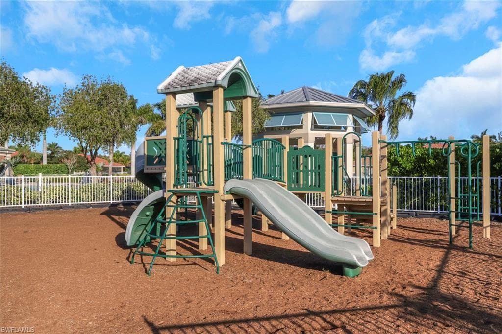 3763 Crofton CT-32