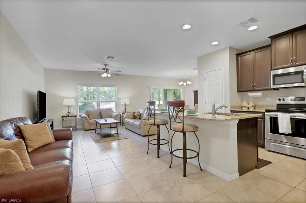 3763 Crofton CT-3