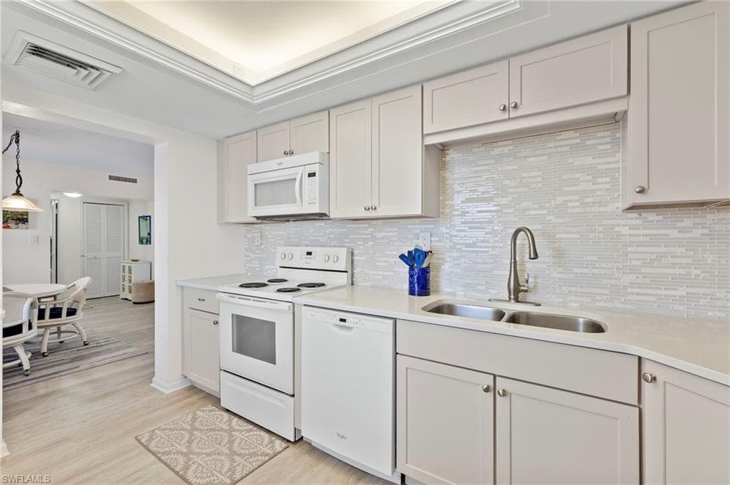 7000 Estero BLVD # 403, FORT MYERS BEACH FL 33931-11