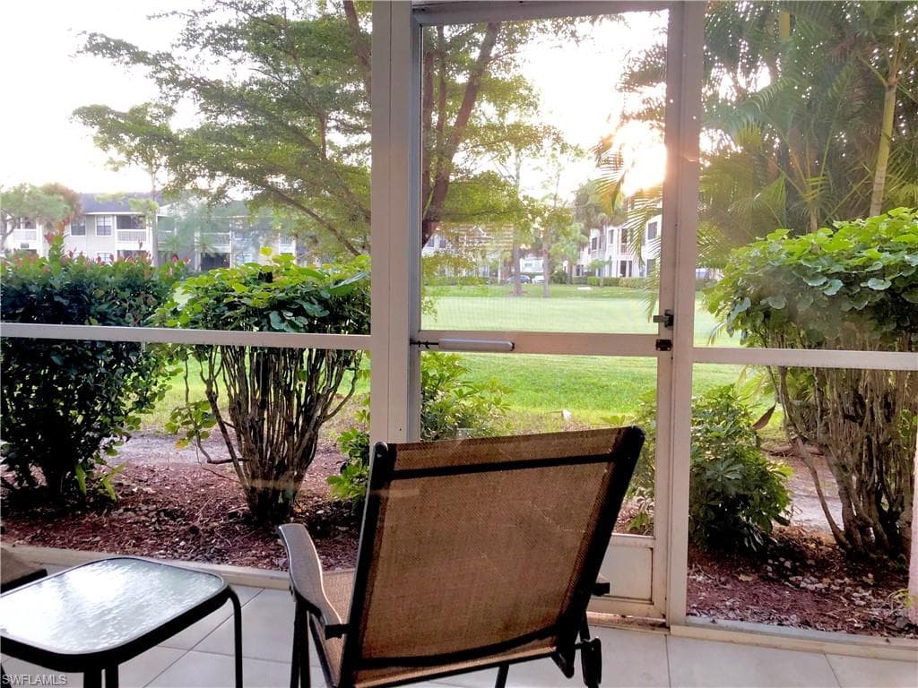 180 Turtle Lake CT # 106, NAPLES FL 34105-7